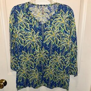 LULU-B Women’s Print Top. Sz M (Bust 40”)